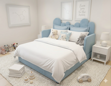 Cargar imagen en el visor de la galería, Cama Infantil Regina
